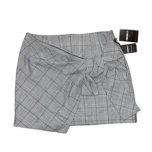 🩷 Forever 21 Black and White Plaid Mini Skirt